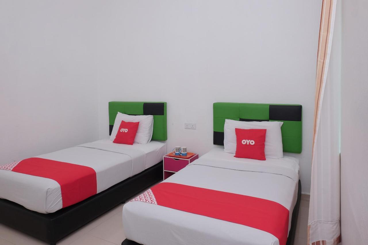 Oyo 90005 Dc Villa Guest House Kuala Rompin Zewnętrze zdjęcie