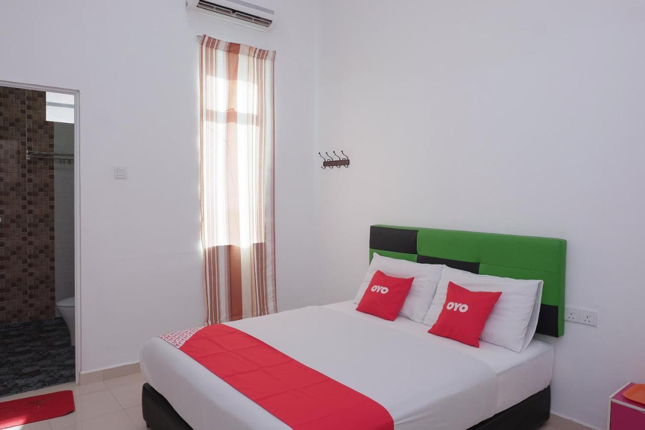Oyo 90005 Dc Villa Guest House Kuala Rompin Zewnętrze zdjęcie