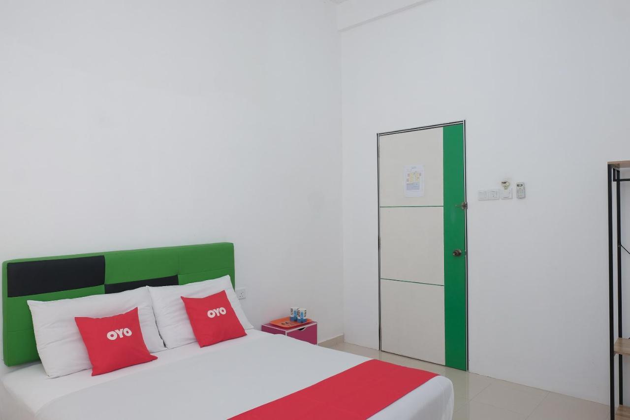 Oyo 90005 Dc Villa Guest House Kuala Rompin Zewnętrze zdjęcie