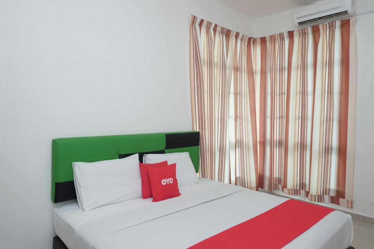 Oyo 90005 Dc Villa Guest House Kuala Rompin Zewnętrze zdjęcie