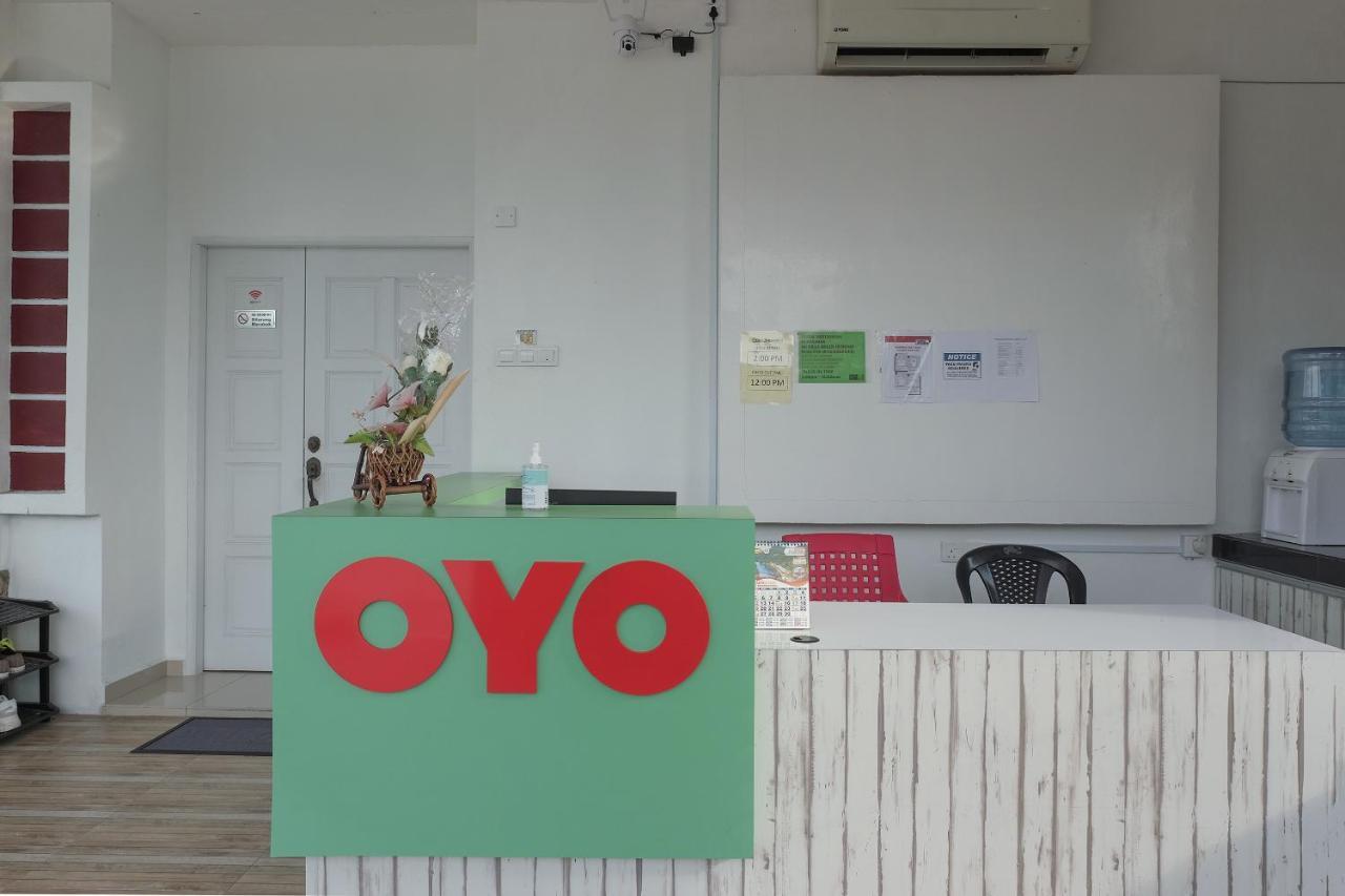 Oyo 90005 Dc Villa Guest House Kuala Rompin Zewnętrze zdjęcie